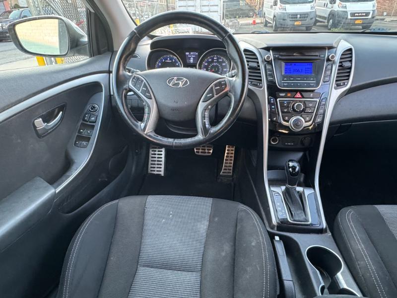 Hyundai Elantra GT A/T 2013