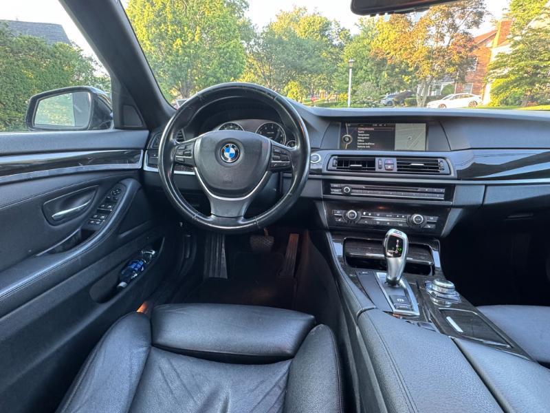 BMW 5-Series 528i 2011