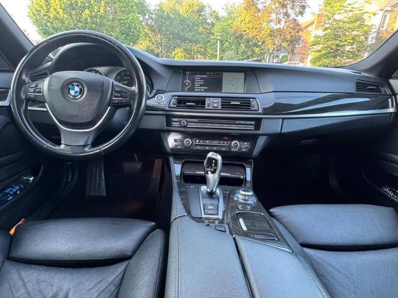 BMW 5-Series 528i 2011