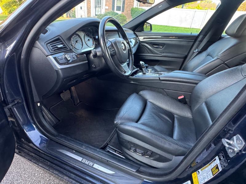 BMW 5-Series 528i 2011