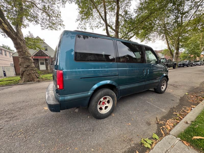 Chevrolet Astro 2WD 2000