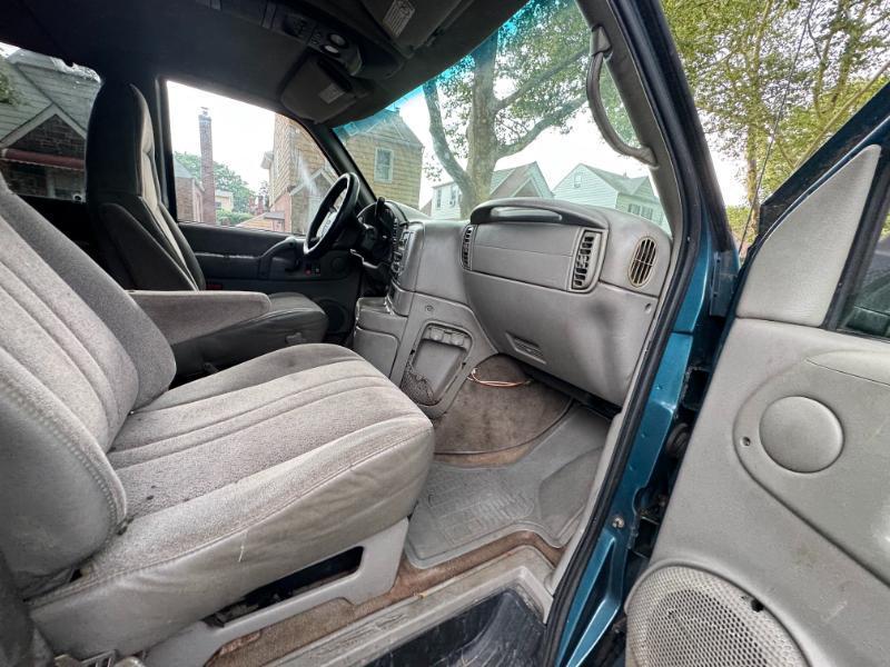 Chevrolet Astro 2WD 2000