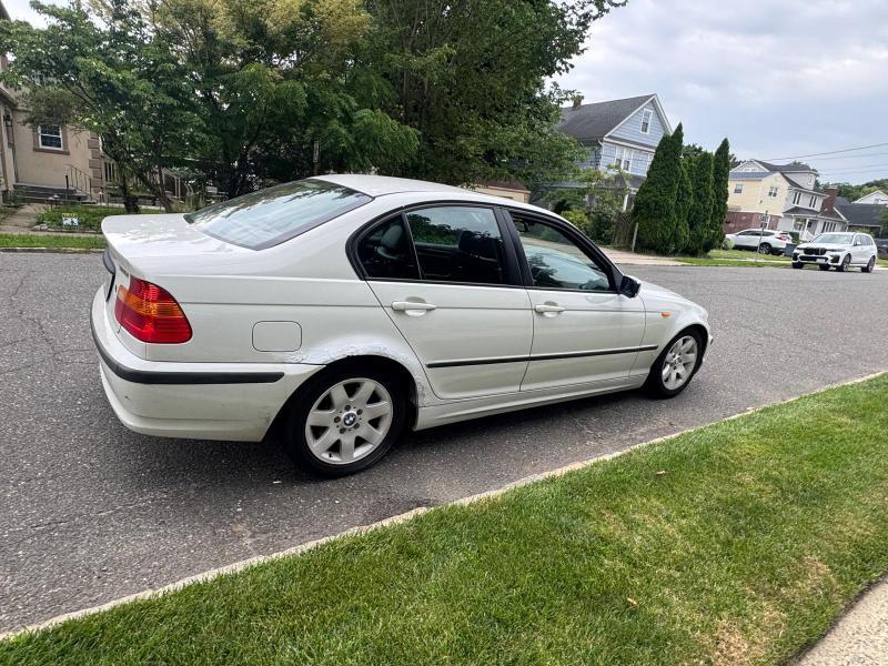BMW 3-Series 325i Sedan 2005