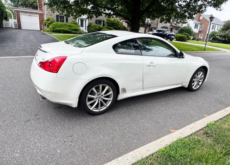 Infiniti G Coupe G37x AWD 2011