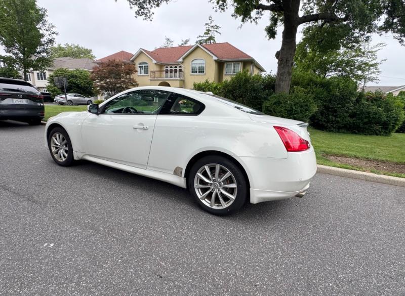 Infiniti G Coupe G37x AWD 2011