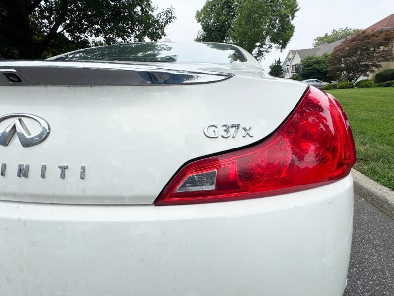 Infiniti G Coupe G37x AWD 2011