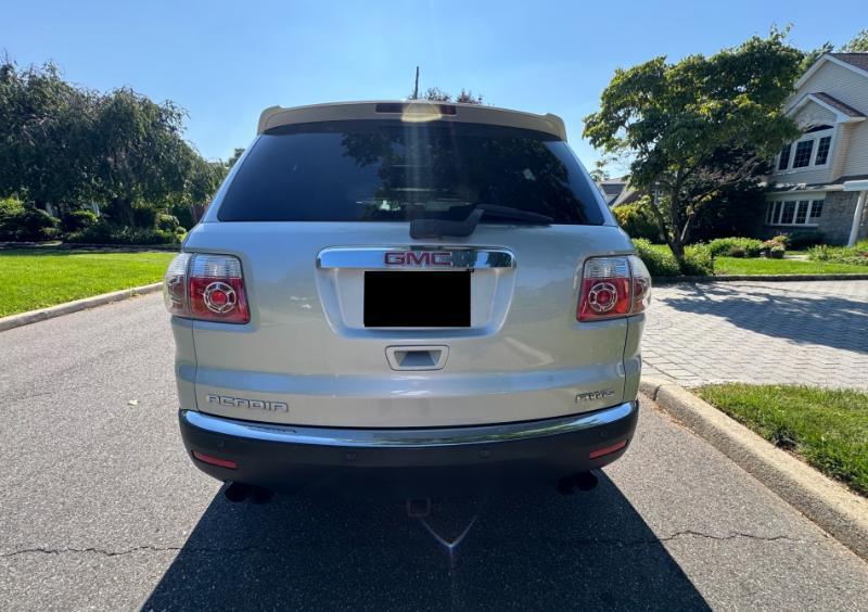 GMC Acadia SLT-2 AWD 2010