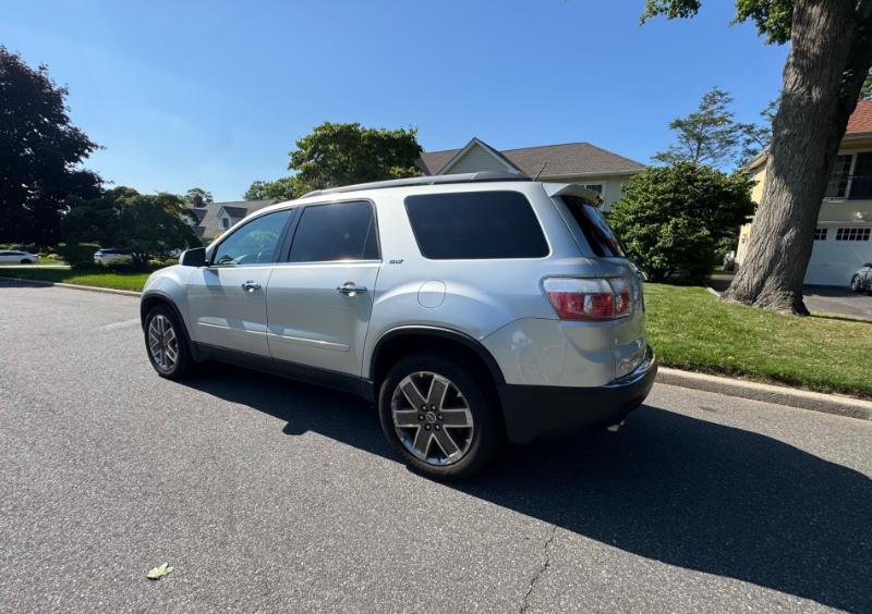 GMC Acadia SLT-2 AWD 2010