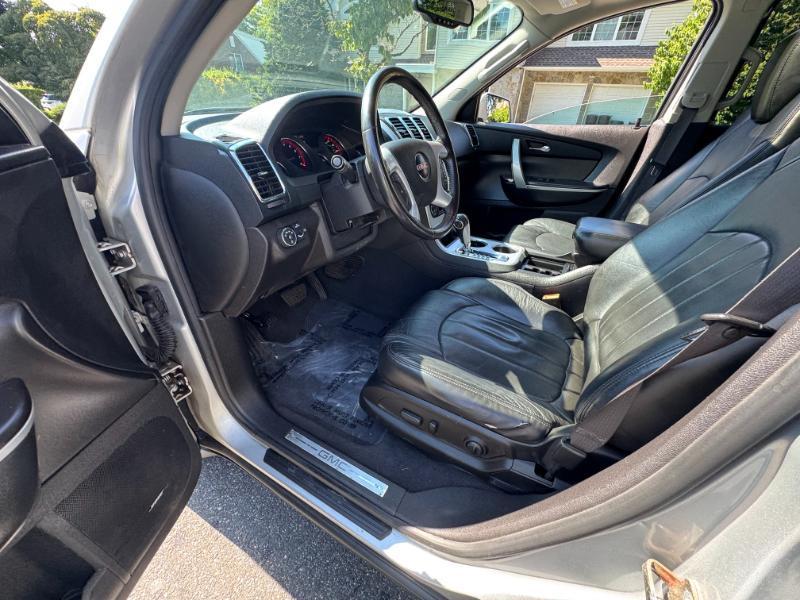 GMC Acadia SLT-2 AWD 2010