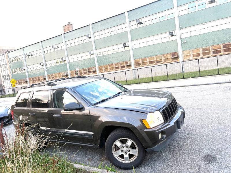 Jeep Grand Cherokee Laredo 4WD 2005