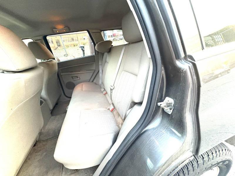Jeep Grand Cherokee Laredo 4WD 2005