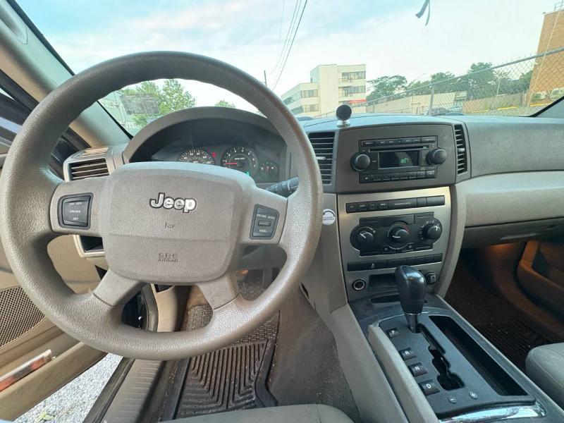 Jeep Grand Cherokee Laredo 4WD 2005