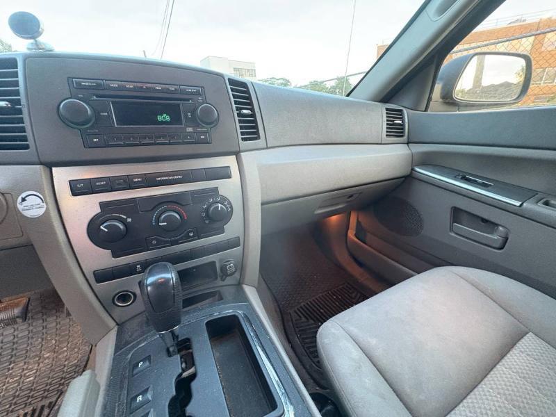 Jeep Grand Cherokee Laredo 4WD 2005