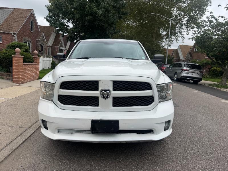 RAM 1500 SLT Quad Cab 4WD 2017