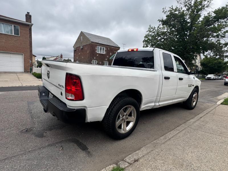 RAM 1500 SLT Quad Cab 4WD 2017