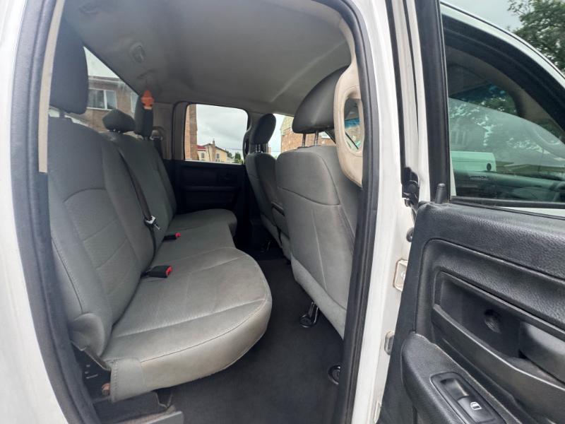 RAM 1500 SLT Quad Cab 4WD 2017