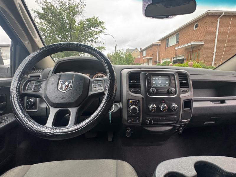 RAM 1500 SLT Quad Cab 4WD 2017