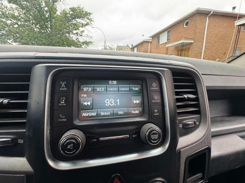 RAM 1500 SLT Quad Cab 4WD 2017