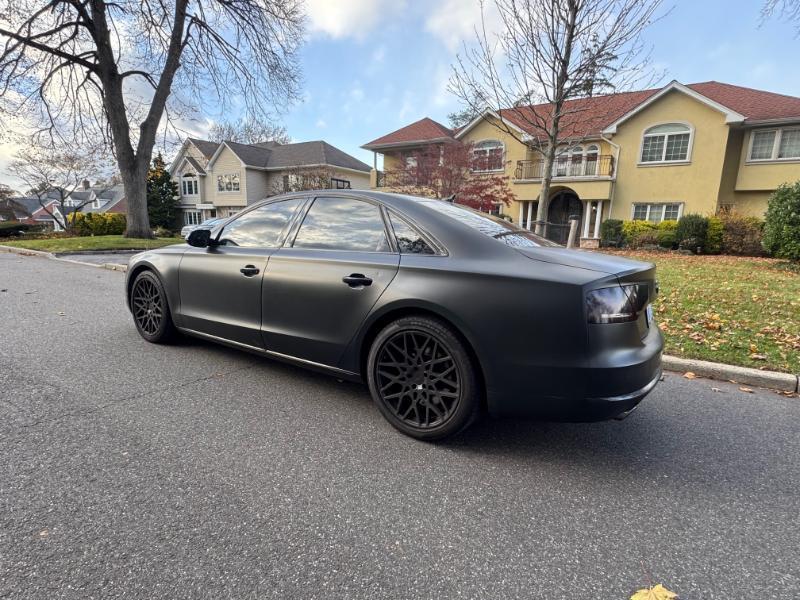 Audi A8 4.2 Quattro 2011