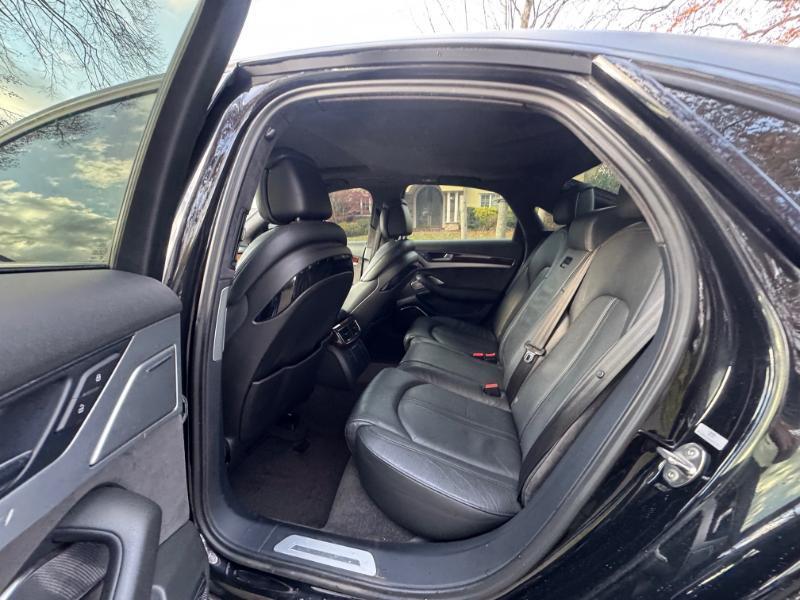 Audi A8 4.2 Quattro 2011