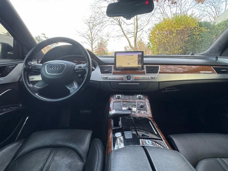Audi A8 4.2 Quattro 2011