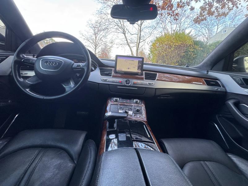 Audi A8 4.2 Quattro 2011