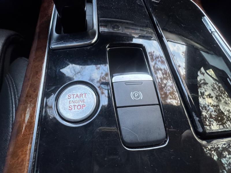 Audi A8 4.2 Quattro 2011