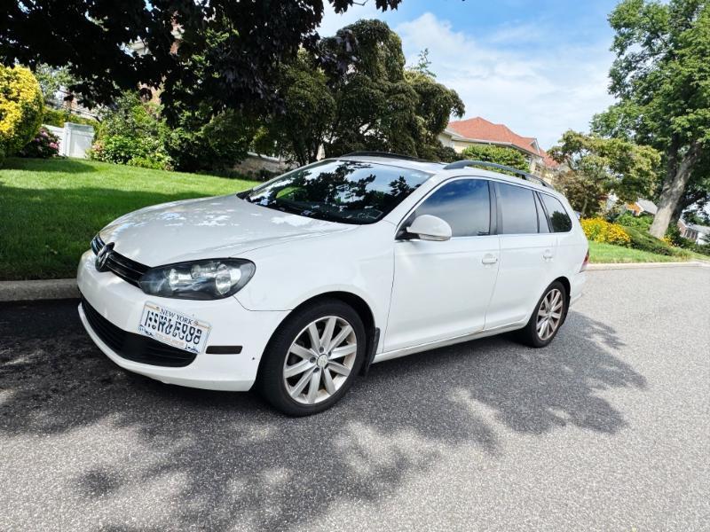 Volkswagen Jetta SportWagen 2.5L SE 2011