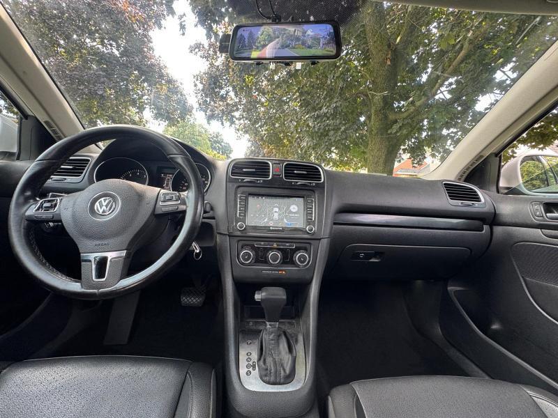 Volkswagen Jetta SportWagen 2.5L SE 2011