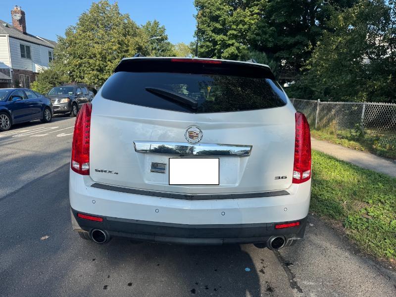 Cadillac SRX Luxury AWD 2012