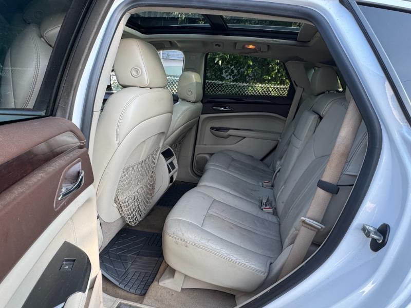 Cadillac SRX Luxury AWD 2012