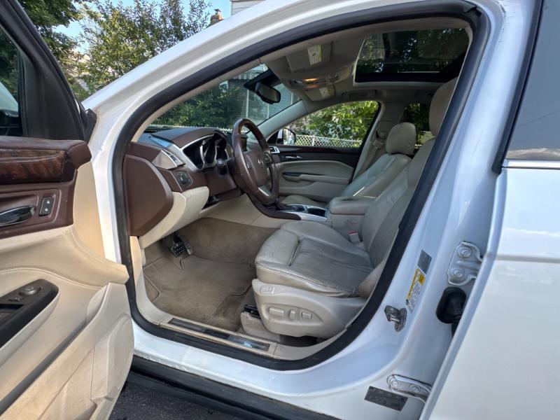 Cadillac SRX Luxury AWD 2012
