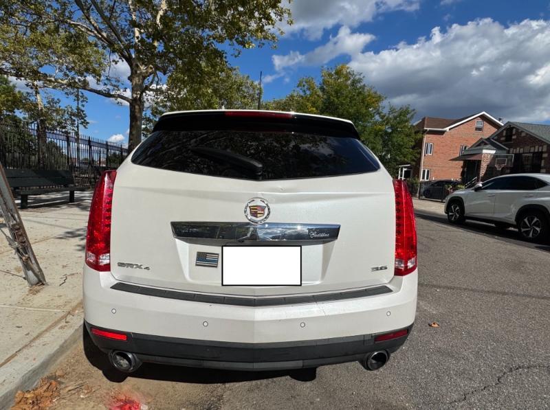 Cadillac SRX Luxury AWD 2012