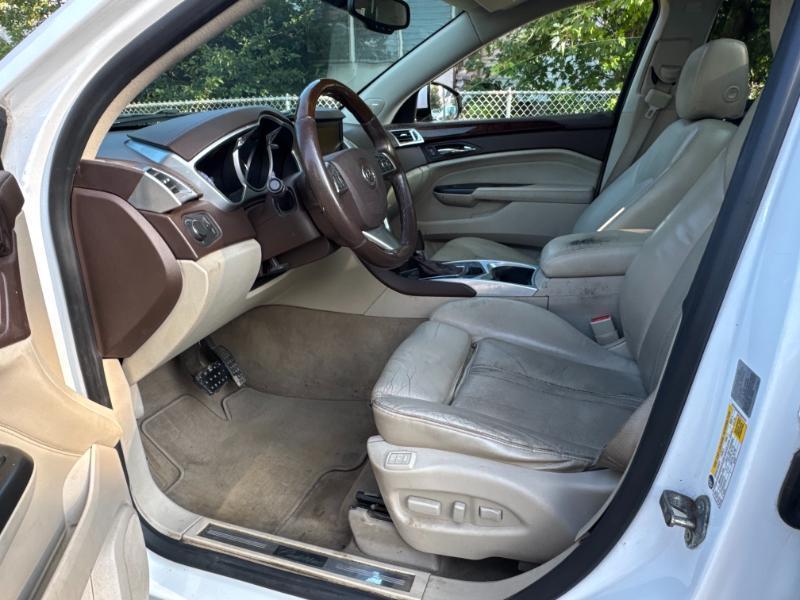 Cadillac SRX Luxury AWD 2012