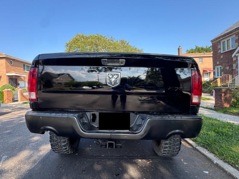 RAM 1500 SLT Quad Cab 4WD 2012