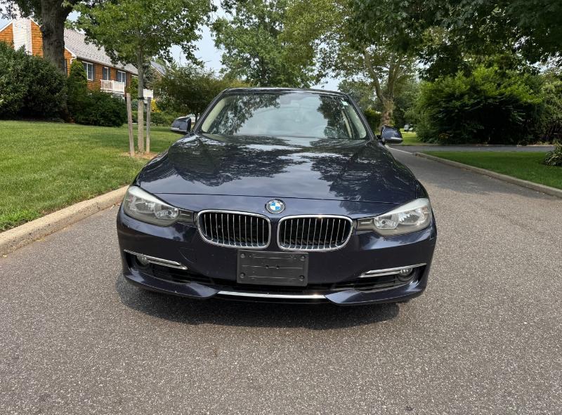 BMW 3-Series 328i xDrive Sedan 2013