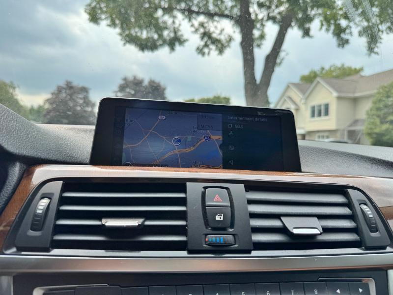 BMW 3-Series 328i xDrive Sedan 2013