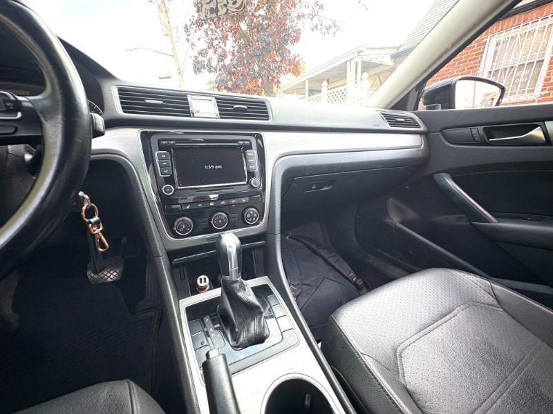 Volkswagen Passat SE PZEV 6A 2015