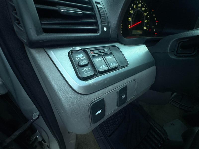 Honda Odyssey EX-L w/ DVD and Navigation 2010