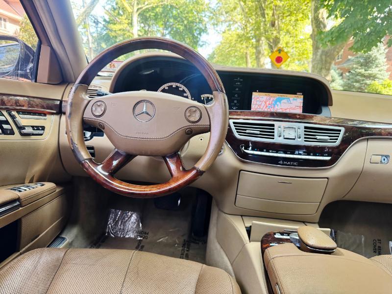 Mercedes-Benz S-Class S550 2008