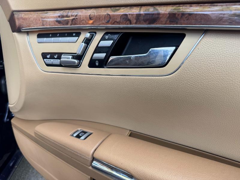 Mercedes-Benz S-Class S550 2008