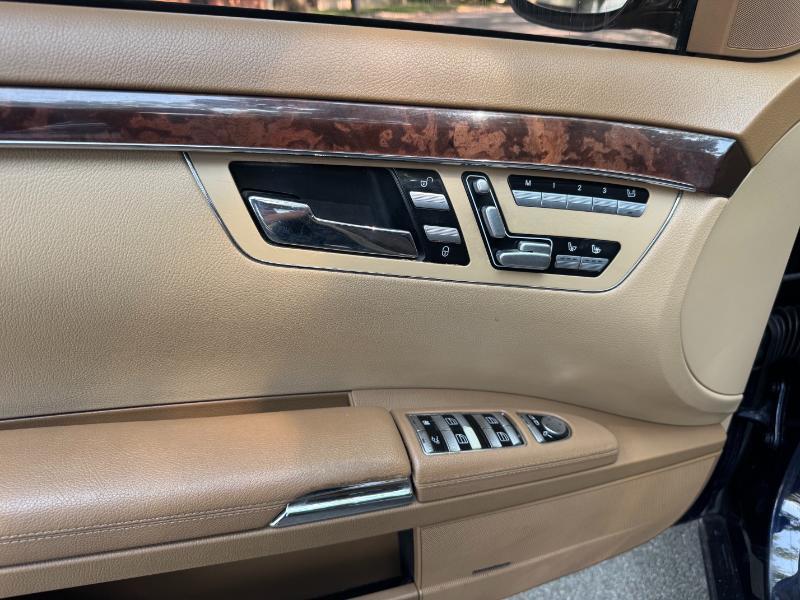 Mercedes-Benz S-Class S550 2008