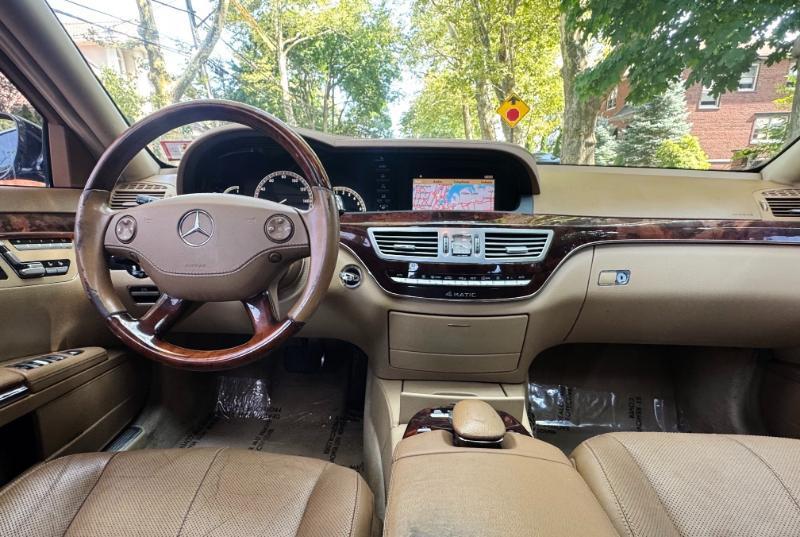 Mercedes-Benz S-Class S550 2008