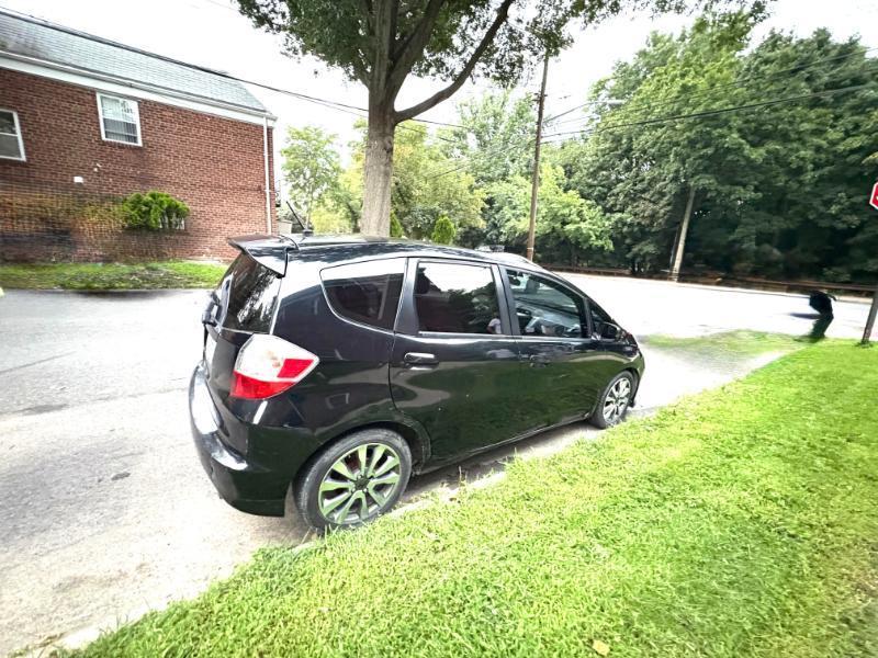 Honda Fit Sport 5-Speed AT 2012