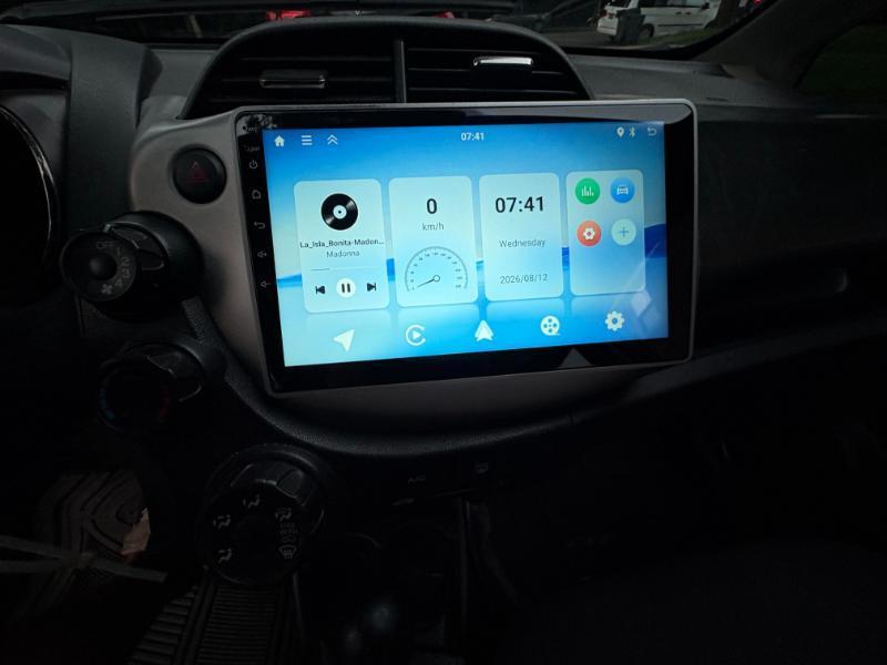 Honda Fit Sport 5-Speed AT 2012