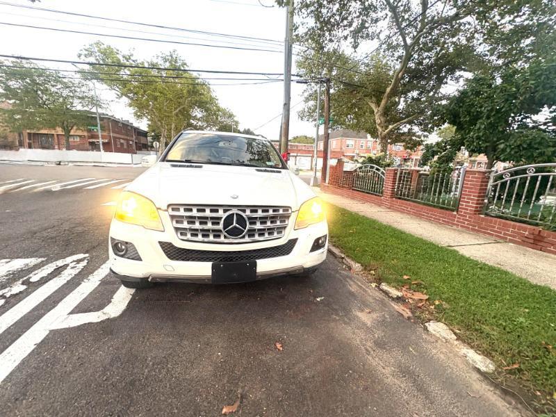 Mercedes-Benz M-Class ML350 4MATIC 2011