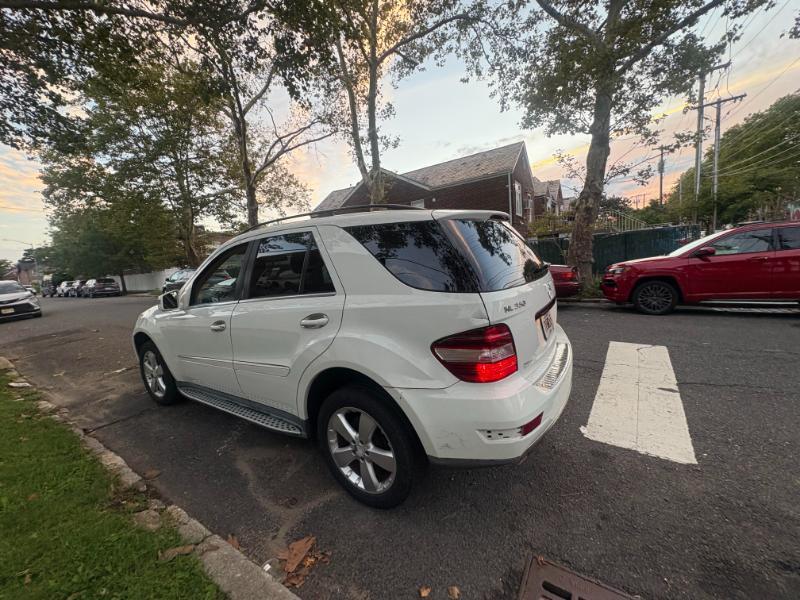 Mercedes-Benz M-Class ML350 4MATIC 2011