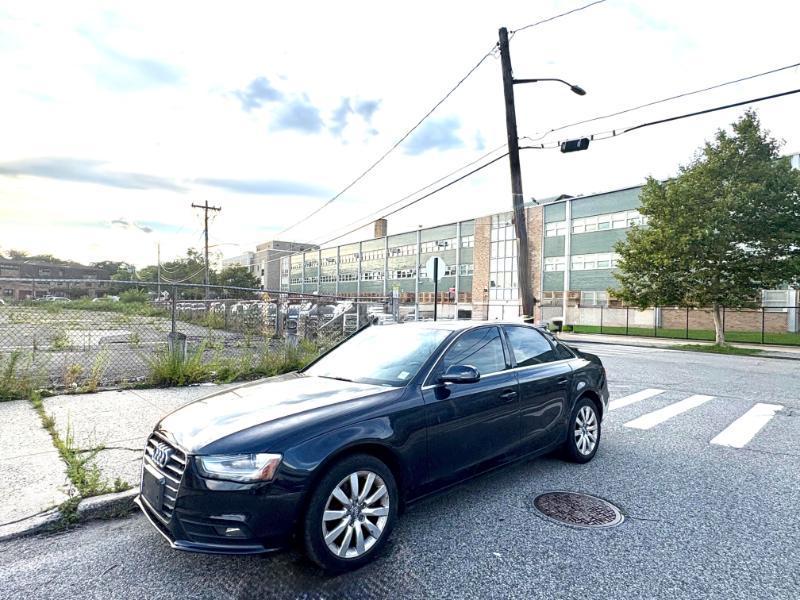 Audi A4 2.0T Sedan quattro Tiptronic 2013