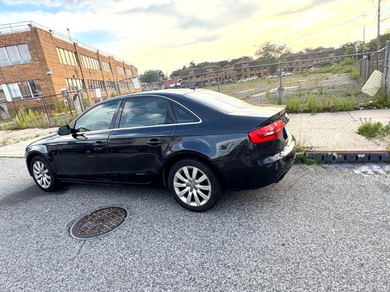 Audi A4 2.0T Sedan quattro Tiptronic 2013
