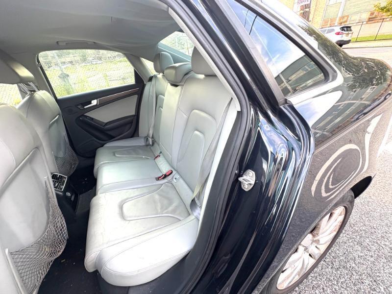Audi A4 2.0T Sedan quattro Tiptronic 2013